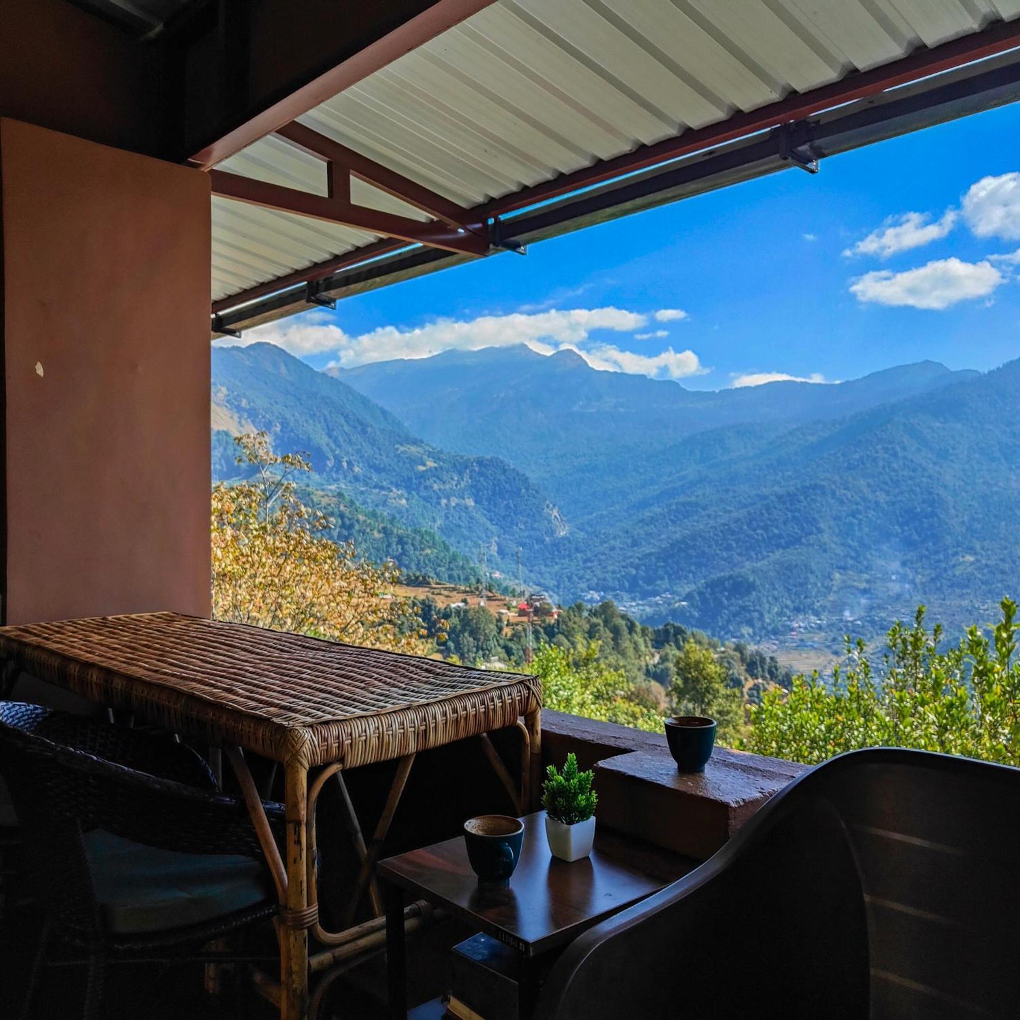 Cafe Buransh Villa Sari Dış mekan fotoğraf