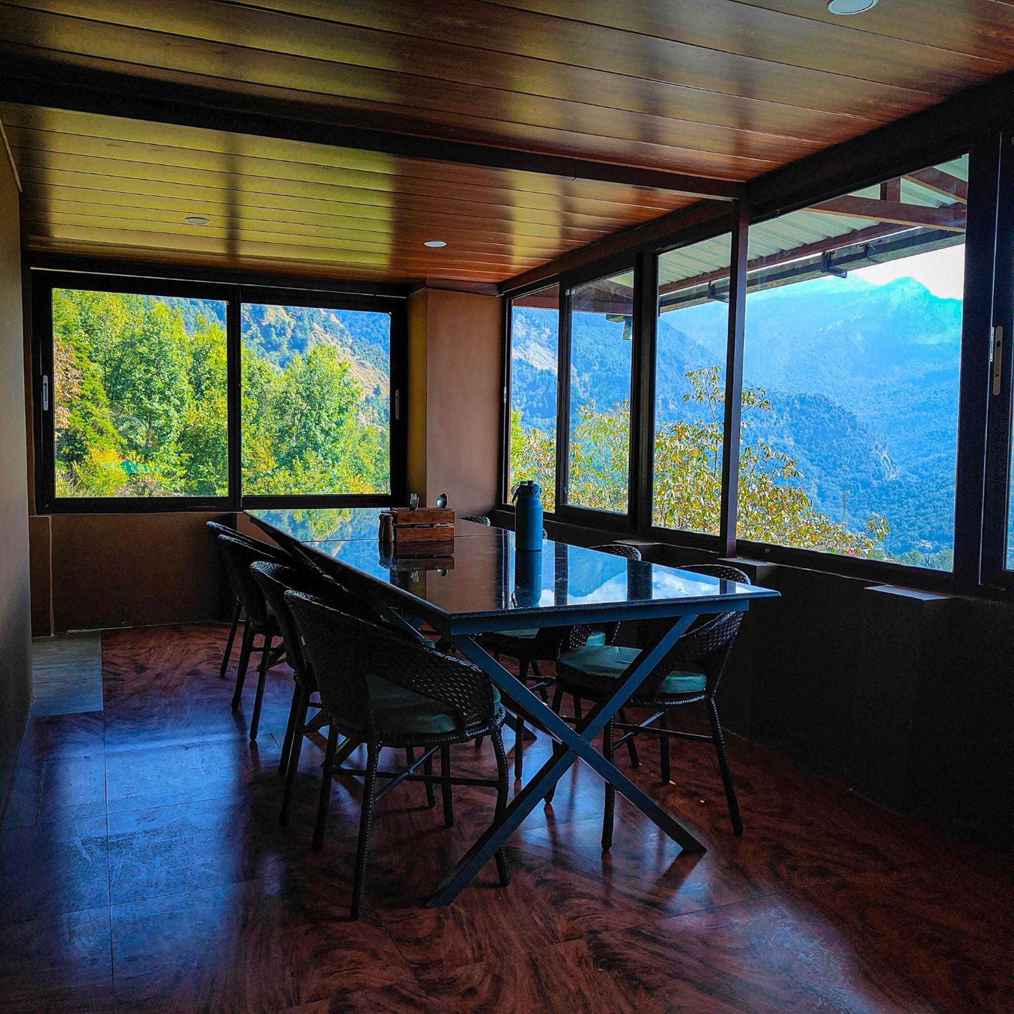 Cafe Buransh Villa Sari Dış mekan fotoğraf