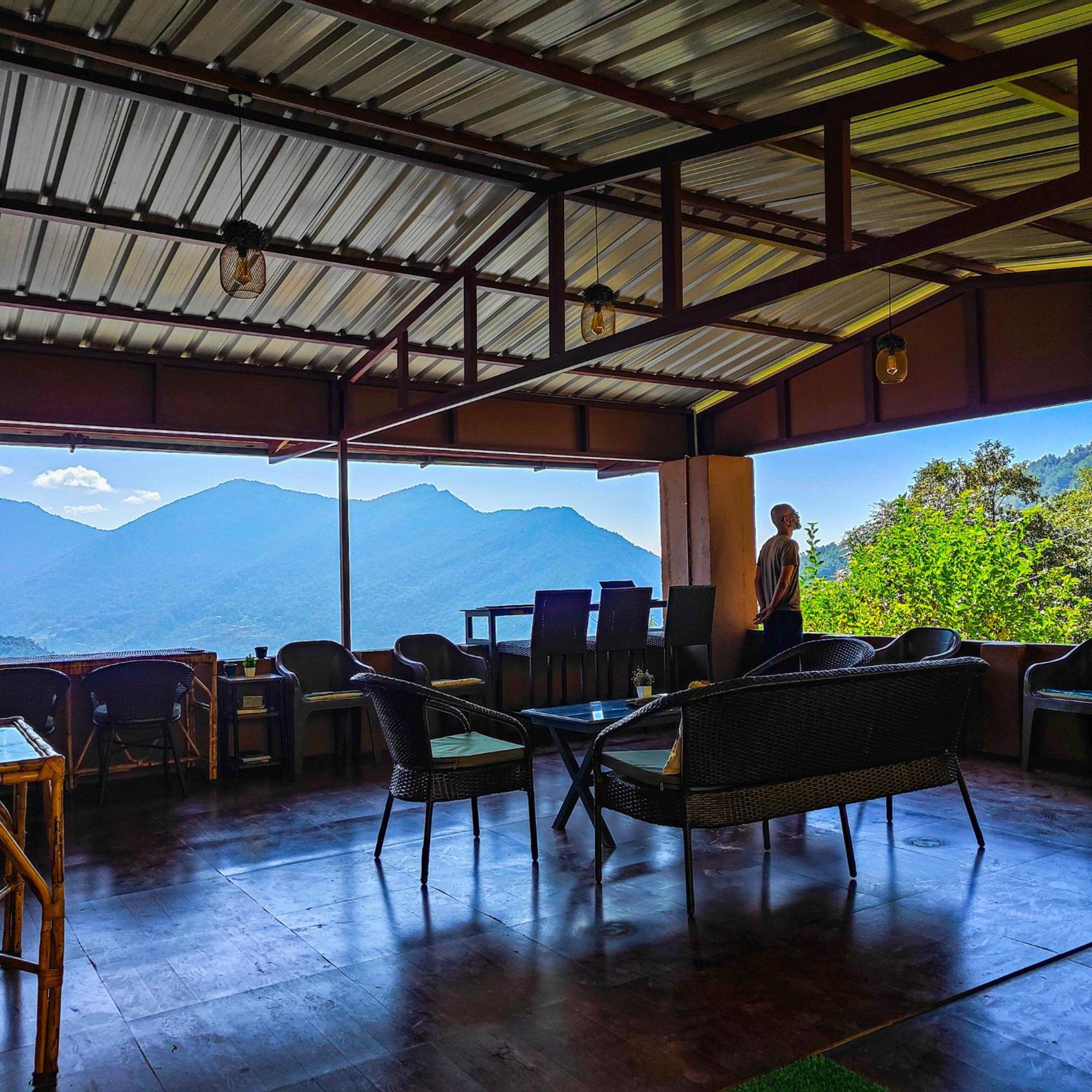 Cafe Buransh Villa Sari Dış mekan fotoğraf