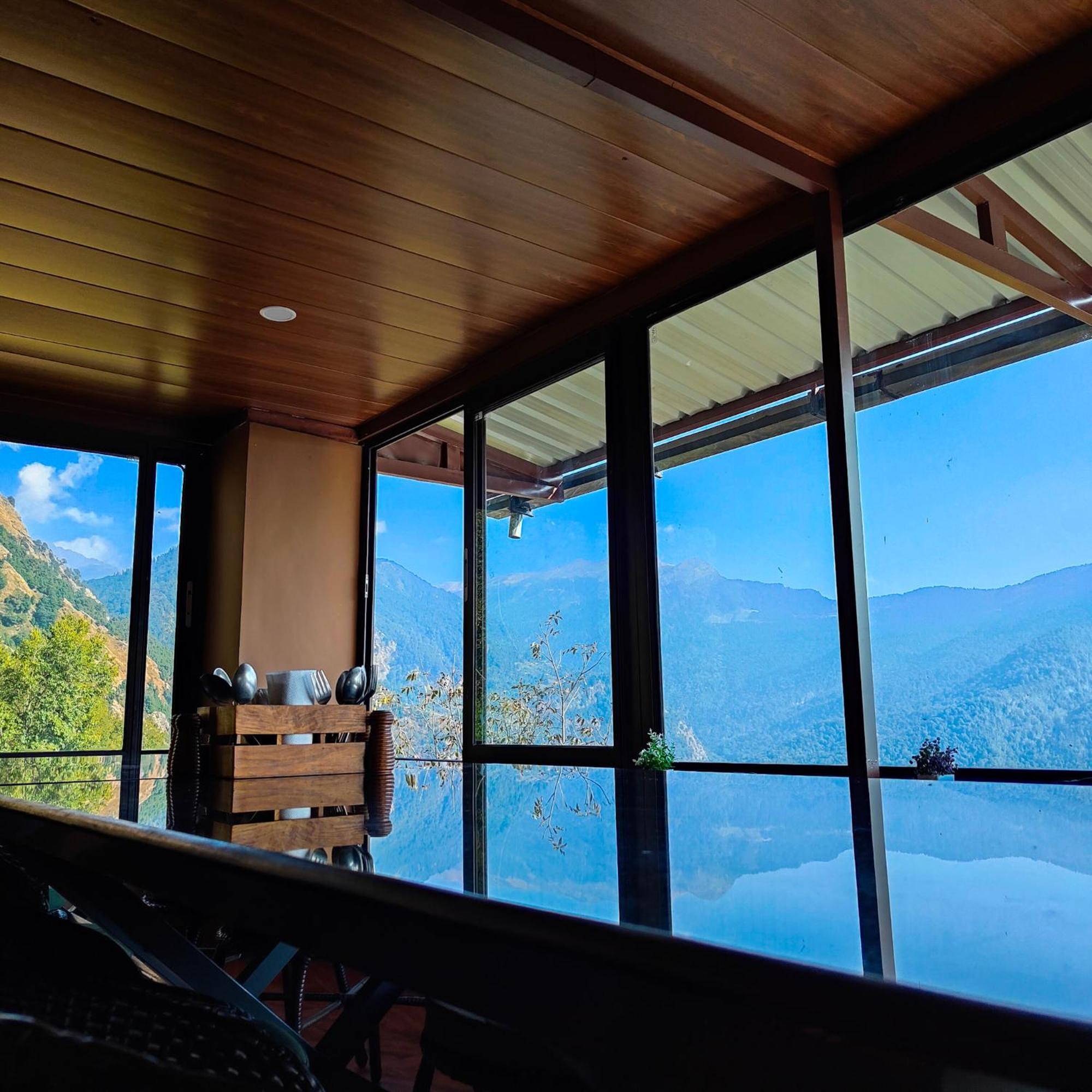 Cafe Buransh Villa Sari Dış mekan fotoğraf