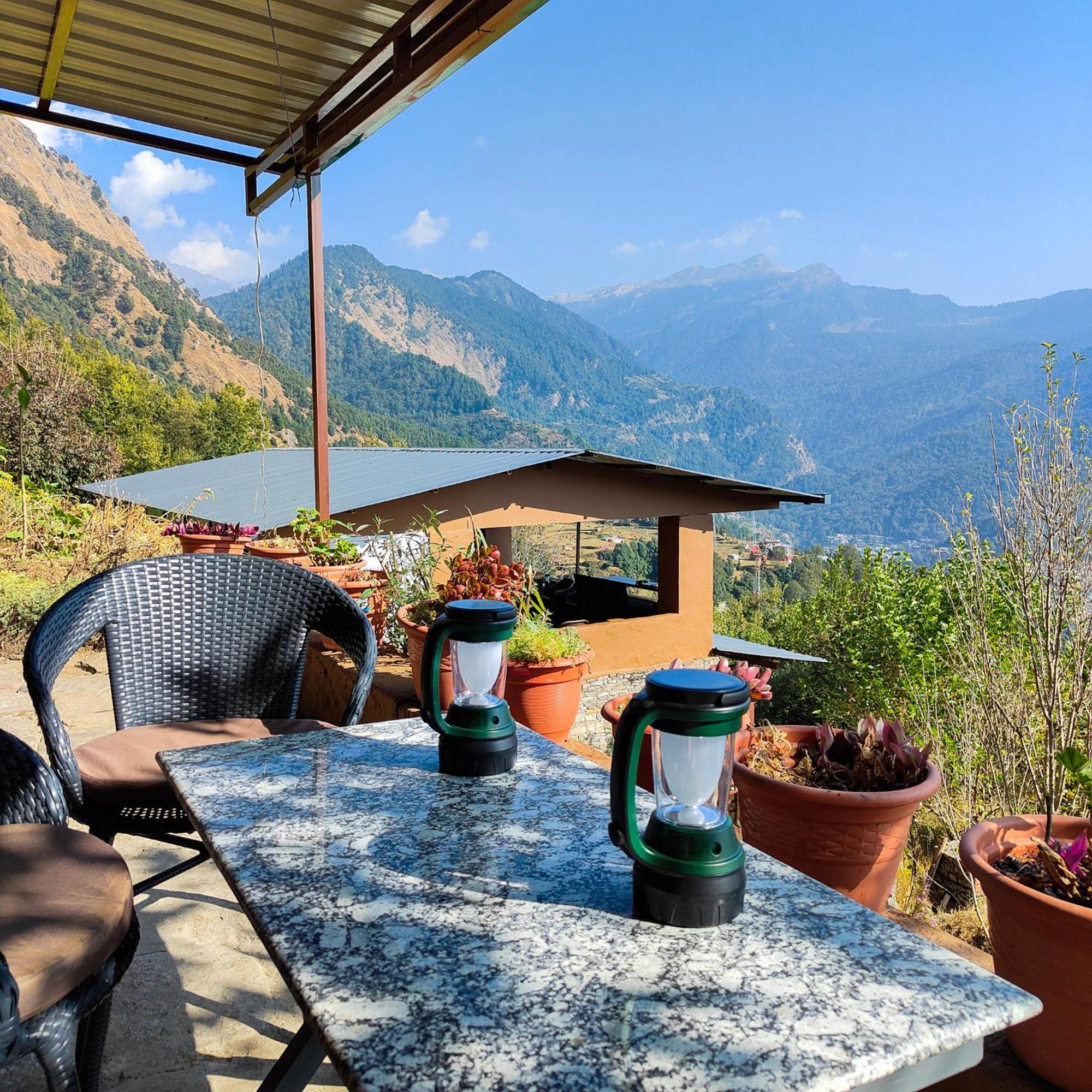 Cafe Buransh Villa Sari Dış mekan fotoğraf