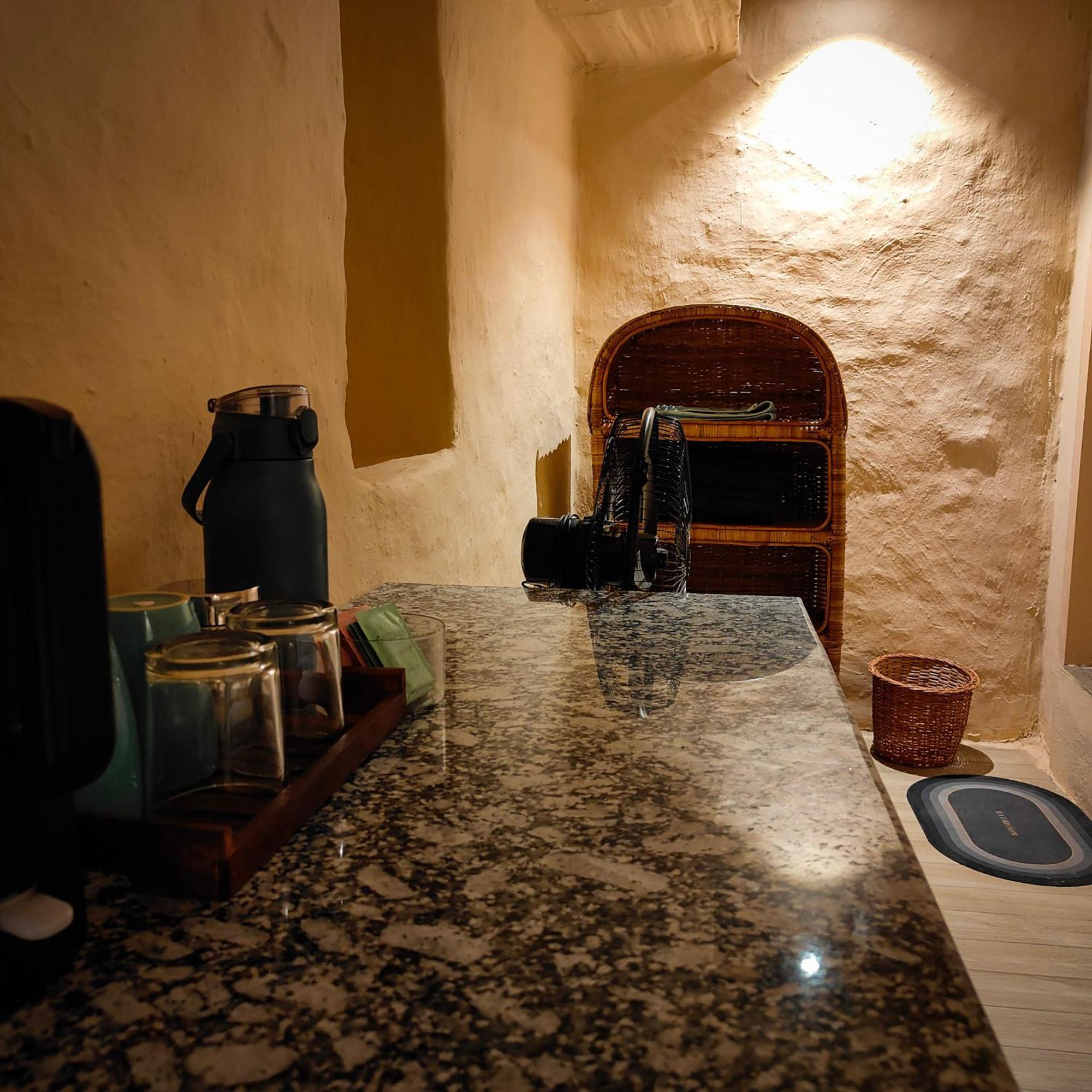 Cafe Buransh Villa Sari Dış mekan fotoğraf