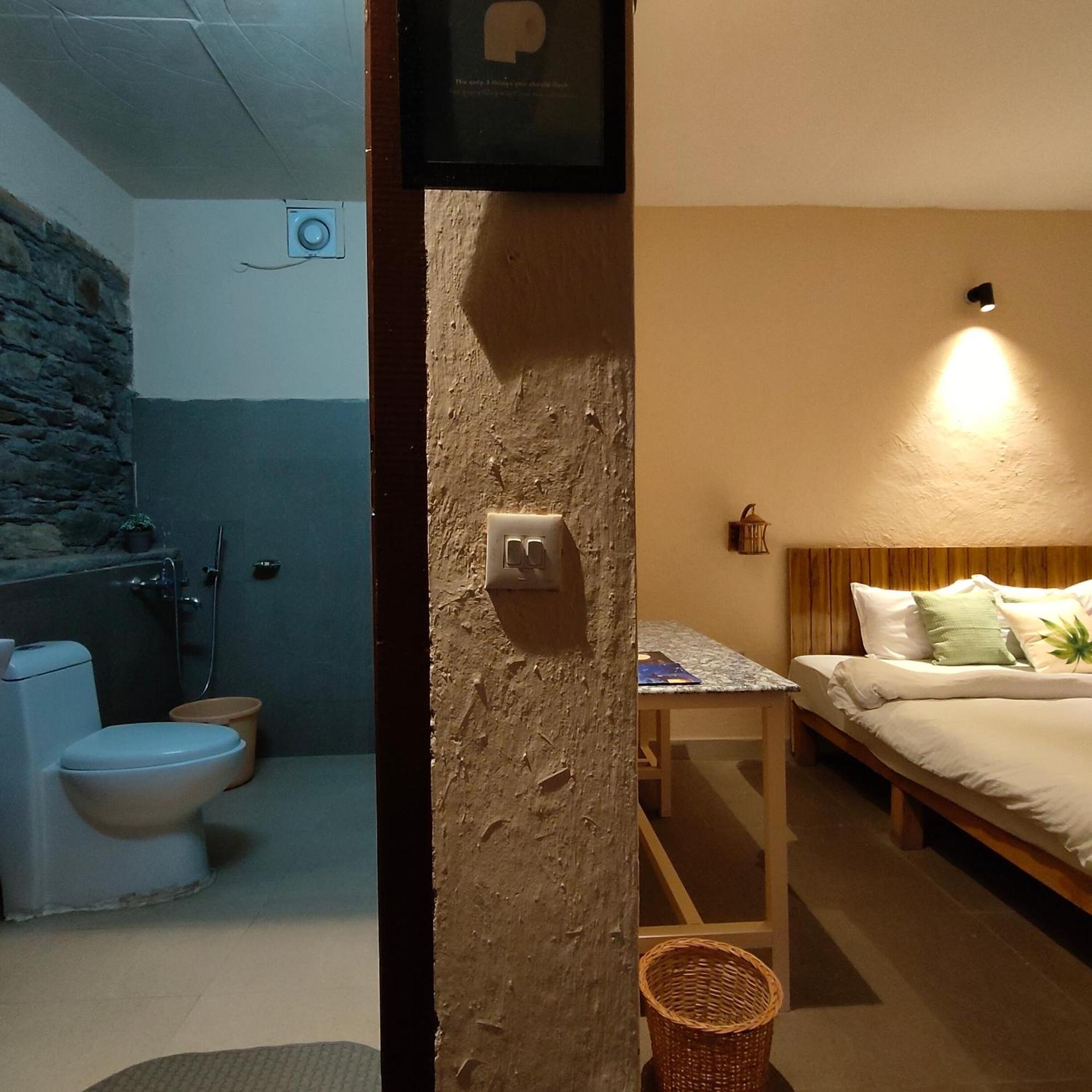 Cafe Buransh Villa Sari Dış mekan fotoğraf