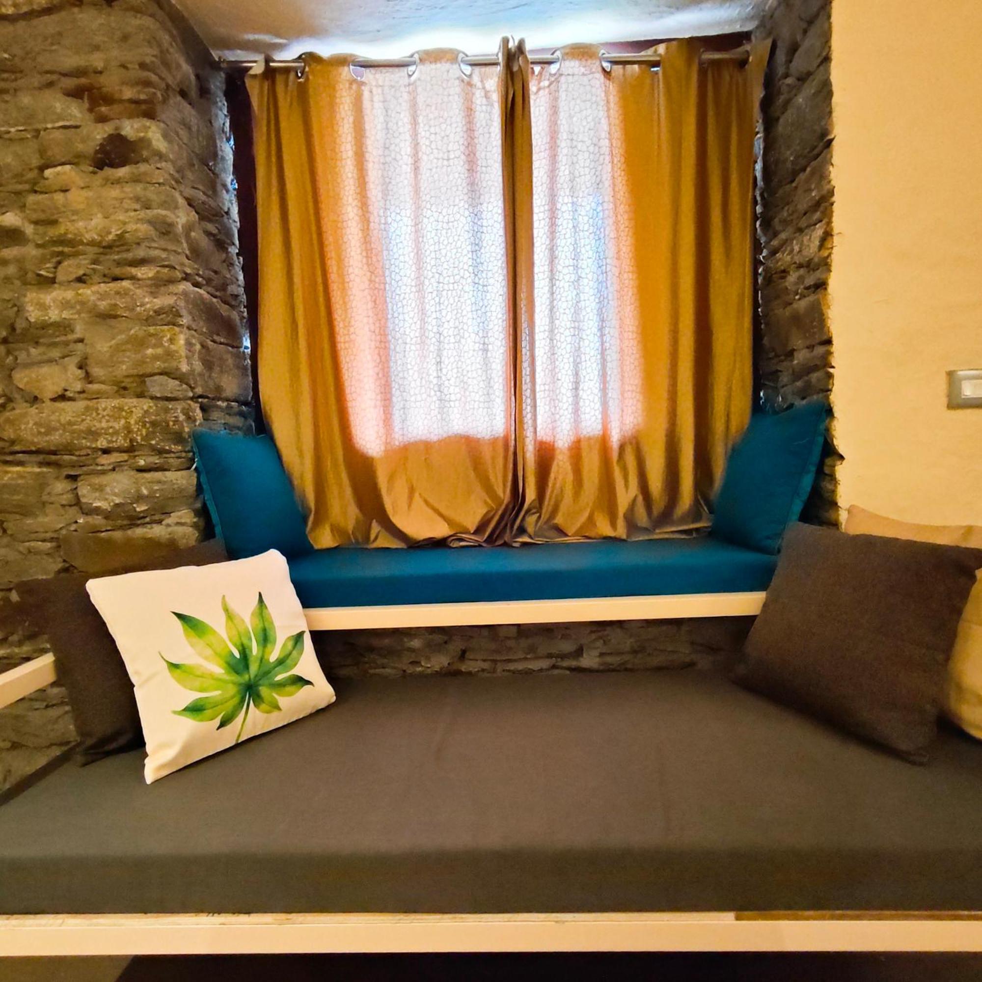 Cafe Buransh Villa Sari Dış mekan fotoğraf